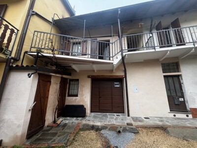 CUASSO AL MONTE, PORZIONE DI CASA RISTRUTTURATA