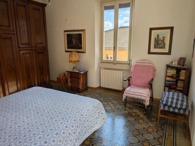 CUASSO AL MONTE, CASA INDIPENDENTE CON AMPIA AUTORIMESSA