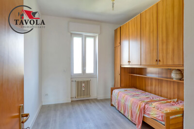 ARCISATE, TRILOCALE RISTRUTTURATO CON BOX E GIARDINO PRIVATO-17