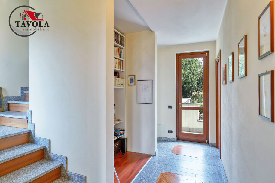 LUINO, PORZIONE DI VILLA BIFAMILIARE-16