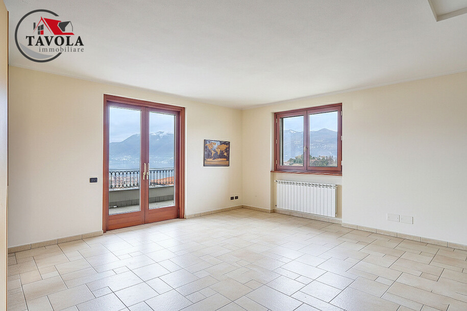 LUINO, PORZIONE DI VILLA BIFAMILIARE-17
