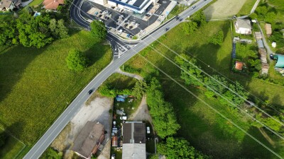 CUVEGLIO, CAPANNONE INDUSTRIALE CON PIAZZALE: