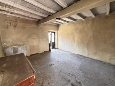 BRENTA, PORZIONE DI CASA TERRA CIELO DA RISTRUTTURARE-16