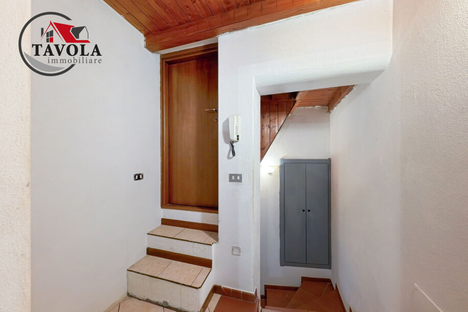 PORTO CERESIO - PORZIONE DI CASA TERRA-CIELO-16