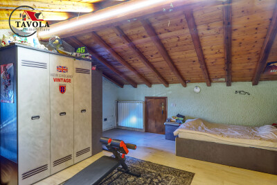 COCQUIO TREVISAGO, CALDANA, APPARTAMENTO CON TERRAZZO E BOX