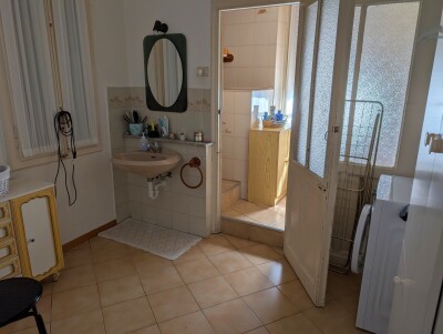 CUASSO AL MONTE, CASA INDIPENDENTE CON AMPIA AUTORIMESSA