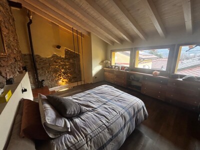 CUASSO AL MONTE, PORZIONE DI CASA RISTRUTTURATA