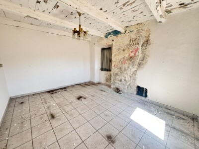 CUASSO AL MONTE, QUADRILOCALE DA RISTRUTTURARE CON CANTINA-18