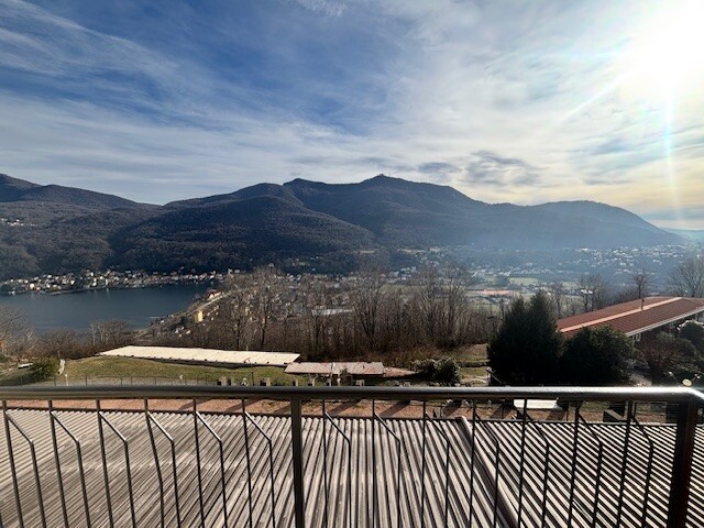 CUASSO AL MONTE, TRILOCALE CON VISTA LAGO-5