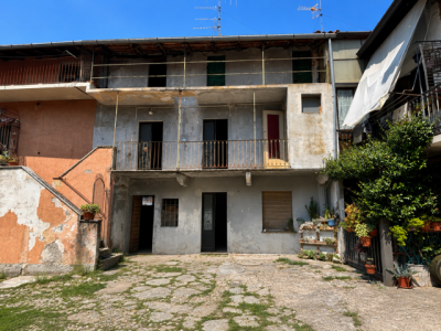 BRENTA, PORZIONE DI CASA TERRA CIELO DA RISTRUTTURARE-2