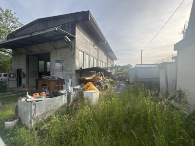 CUVEGLIO, CAPANNONE INDUSTRIALE CON PIAZZALE: