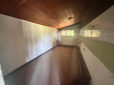 CUASSO AL MONTE, VILLA SINGOLA DA RISTRUTTURARE CON BOSCO PRIVATO-21