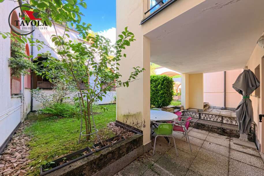 CUASSO AL MONTE, APPARTAMENTO CON PISCINA E VISTA LAGO-25
