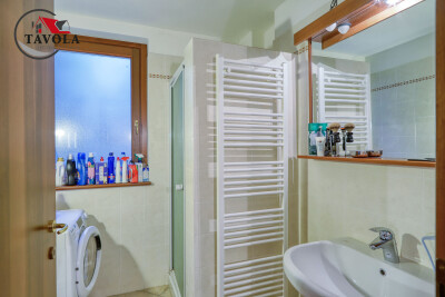 LUINO, PORZIONE DI VILLA BIFAMILIARE-25