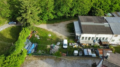 CUVEGLIO, CAPANNONE INDUSTRIALE CON PIAZZALE: