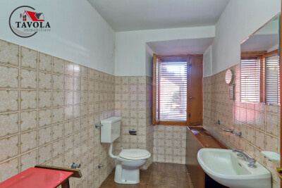CUASSO AL MONTE, CAVAGNANO, TERRATETTO CON ACCESSORI-29