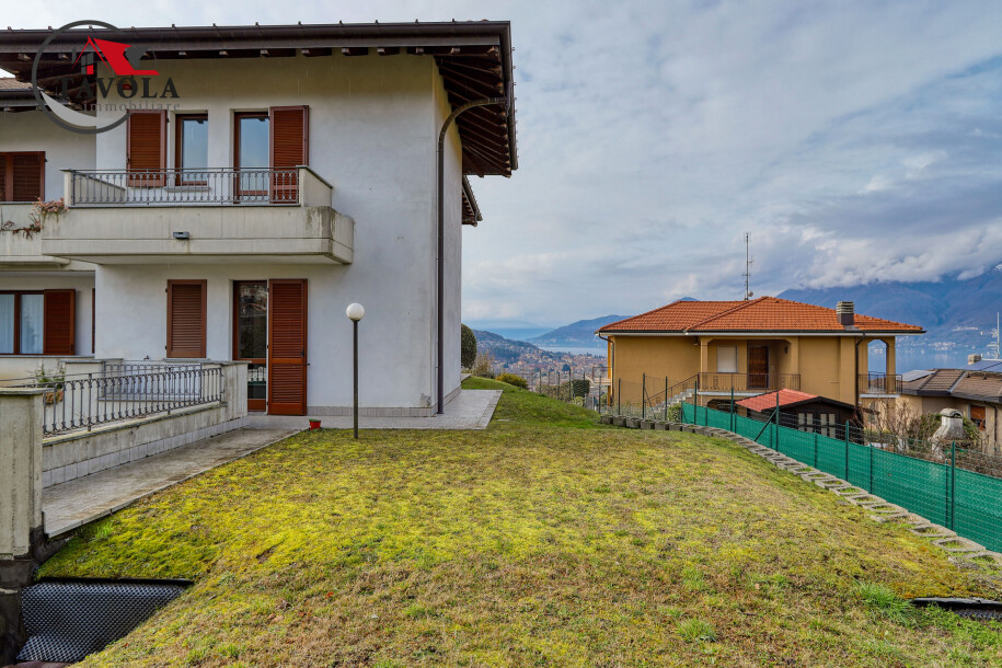 LUINO, PORZIONE DI VILLA BIFAMILIARE-31