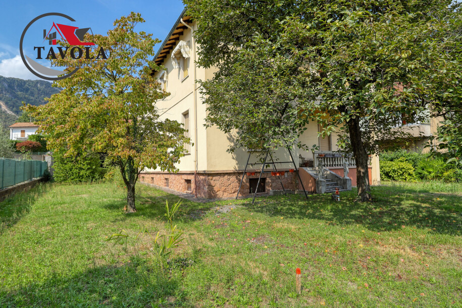 ARCISATE, VILLA BIFAMILIARE-35