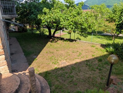 CUASSO AL MONTE, CASA INDIPENDENTE CON AMPIA AUTORIMESSA