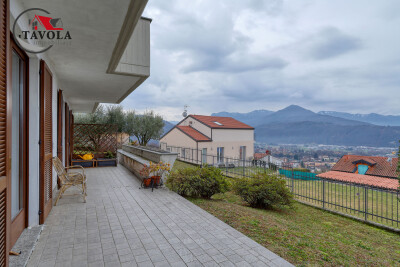 LUINO, PORZIONE DI VILLA BIFAMILIARE-4