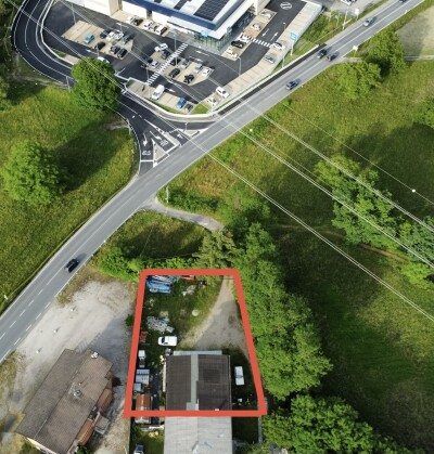 CUVEGLIO, CAPANNONE INDUSTRIALE CON PIAZZALE: