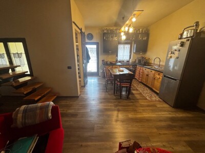 CUASSO AL MONTE, PORZIONE DI CASA RISTRUTTURATA