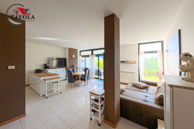 CUASSO AL MONTE, APPARTAMENTO CON PISCINA E VISTA LAGO-6