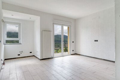 CUASSO AL MONTE, TRILOCALE CON VISTA LAGO-2