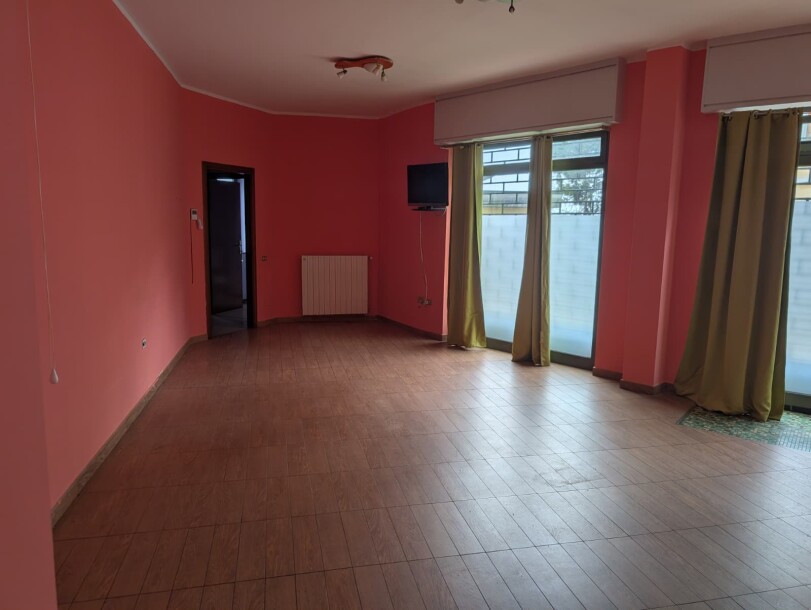 VARESE, VIALE BORRI, MONOLOCALE CON BOX-6
