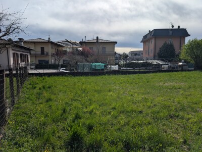 BISUSCHIO, FAVOLOSO TERRENO EDIFICABILE-6