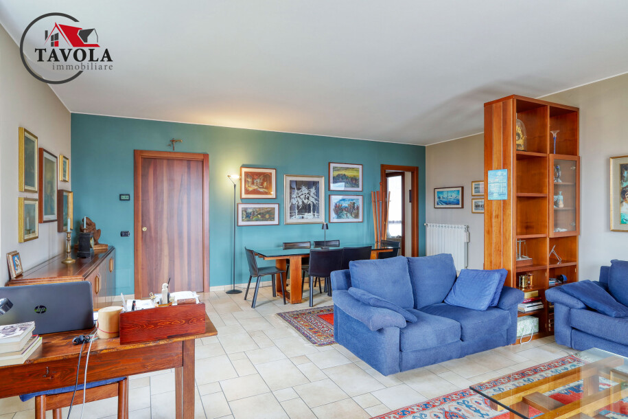 LUINO, PORZIONE DI VILLA BIFAMILIARE-8