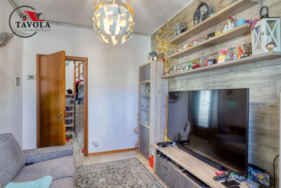 COCQUIO TREVISAGO, CALDANA, APPARTAMENTO CON TERRAZZO E BOX