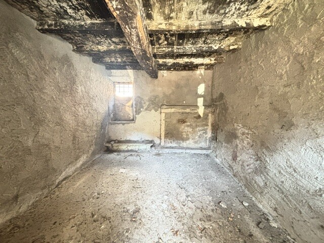BRENTA, PORZIONE DI CASA TERRA CIELO DA RISTRUTTURARE-8