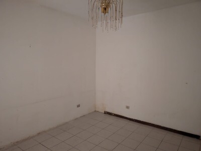 INDUNO OLONA, TRILOCALE IN CORTE CON BOX-11