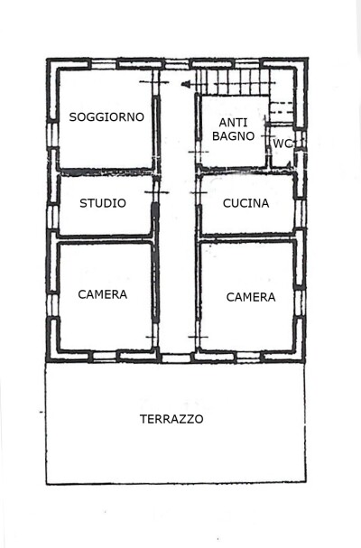 CUASSO AL MONTE, CASA INDIPENDENTE CON AMPIA AUTORIMESSA