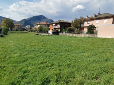 ARCISATE, TERRENO EDIFICABILE